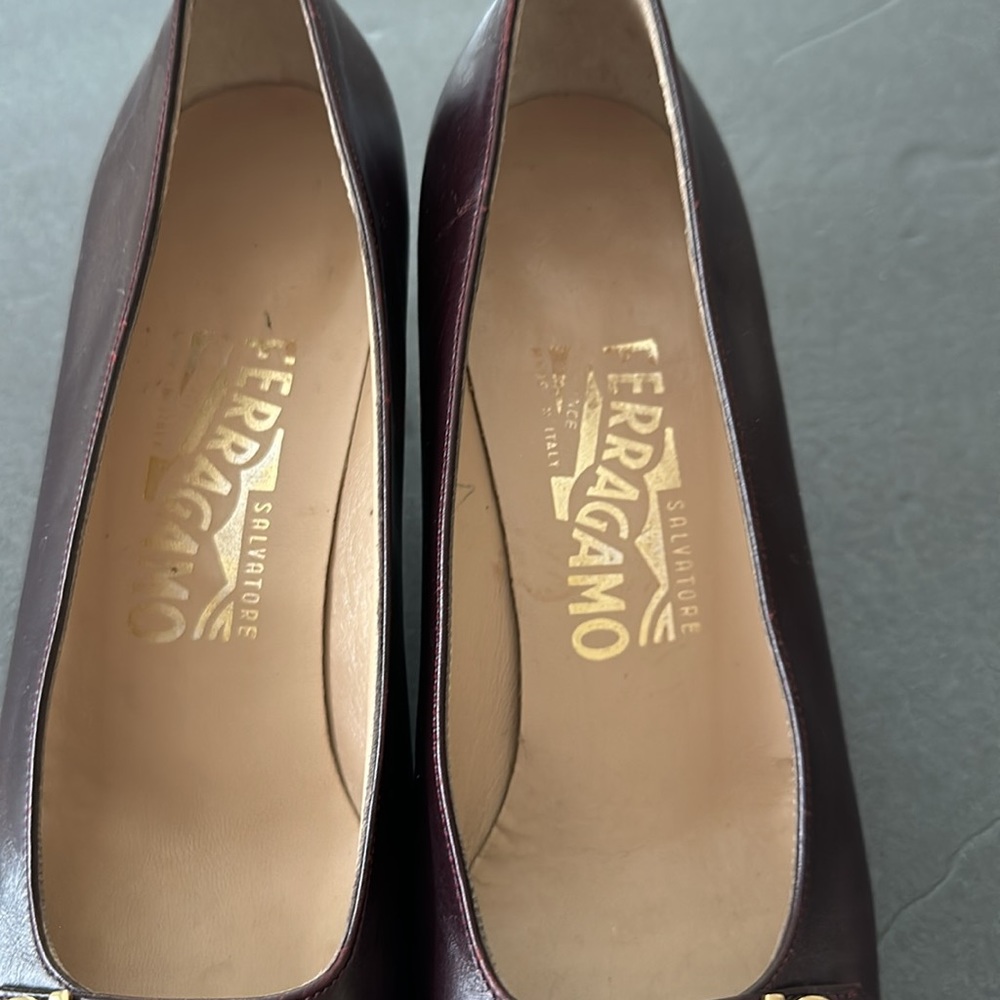 Shoes - Picture 3 of 4